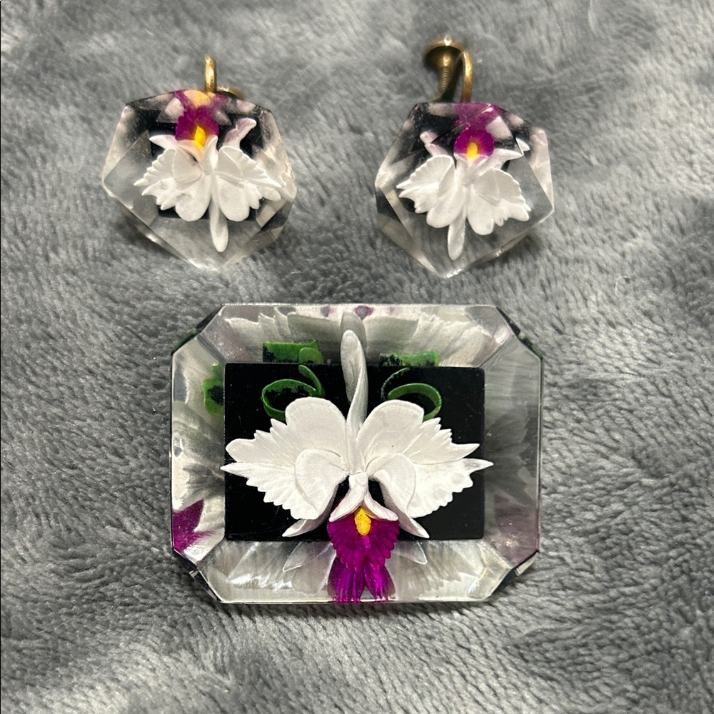 Floral Lucite Brooch and Earrings Set